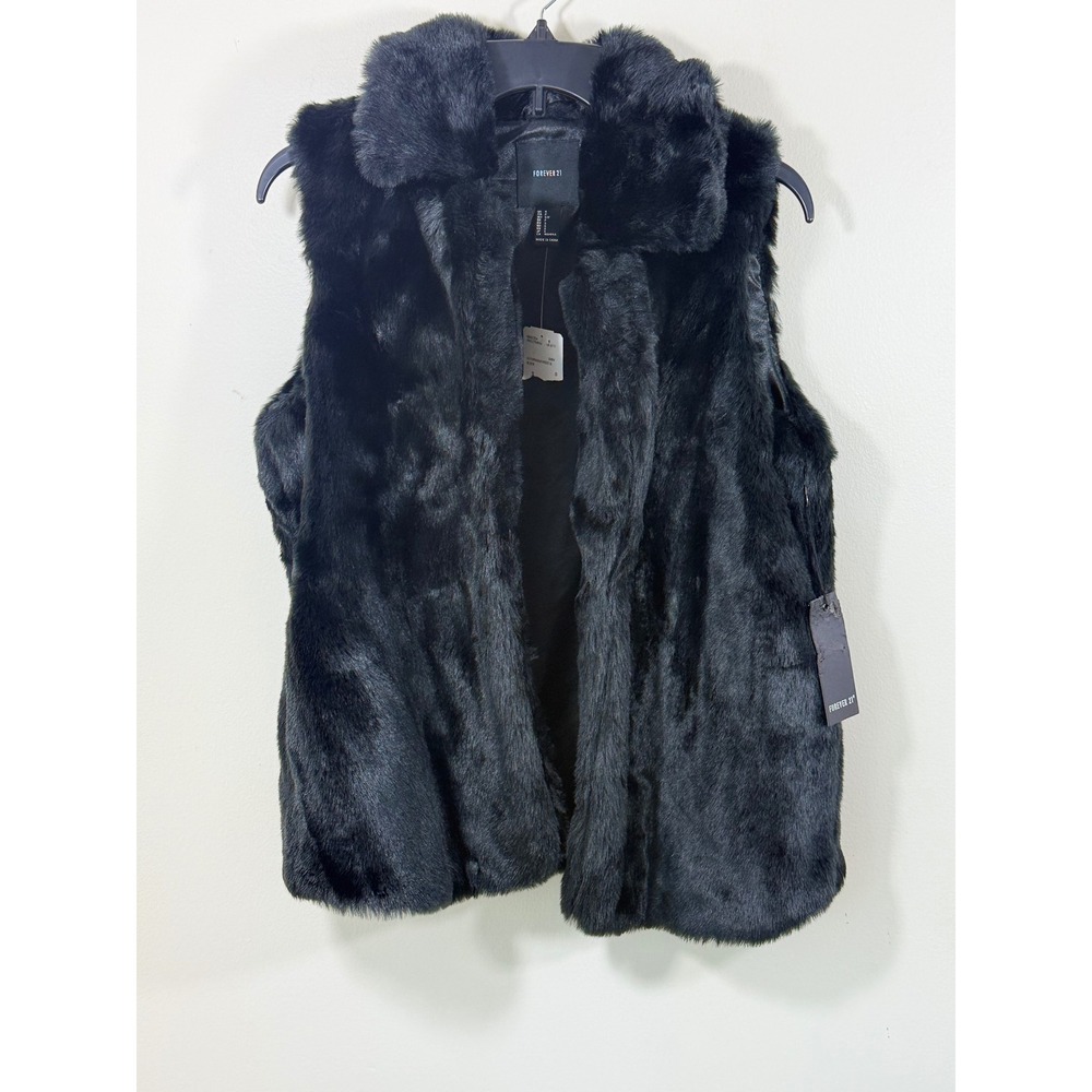 NWT Forever 21 Faux Fur Vest Women's Small Black Plush Mob Wife Glam Y2K